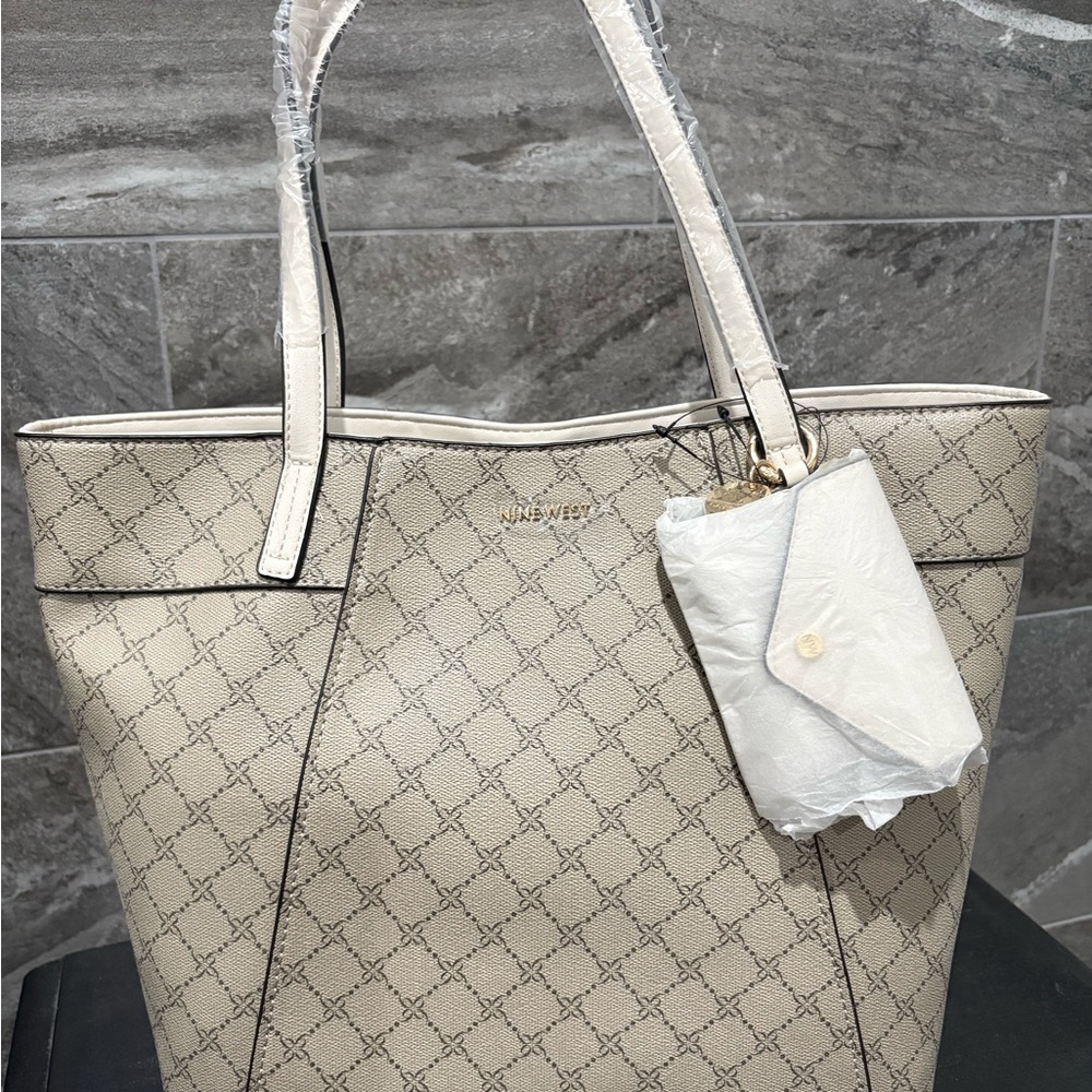 Nine West Beige Patterned Tote
